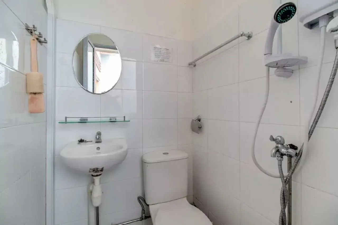 סינגפור Semi-Ensuite W Balcony For Locals, Pr, Ep, Sp Holders Only, Not Hotel Tourists בית אירוח